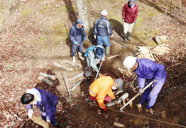 小島城址公園登城道の整備風景写真(4)