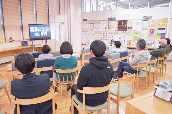 ライブビューイング会場様子(2)