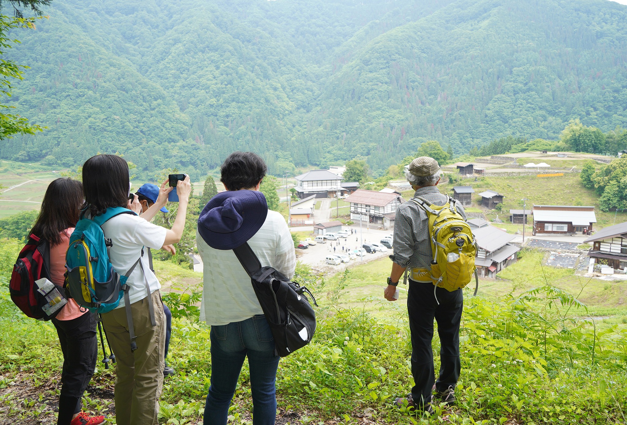 里山歩きの様子写真