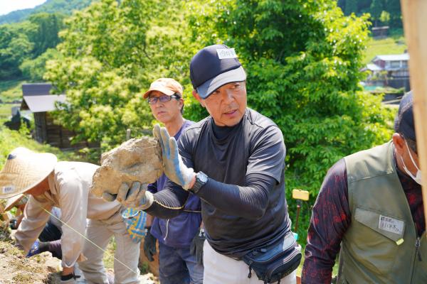 石積み修繕の様子