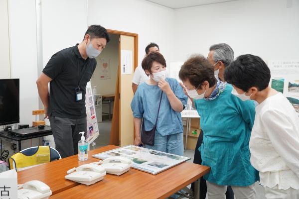 ふれあいトーク災害対策本部室見学の様子