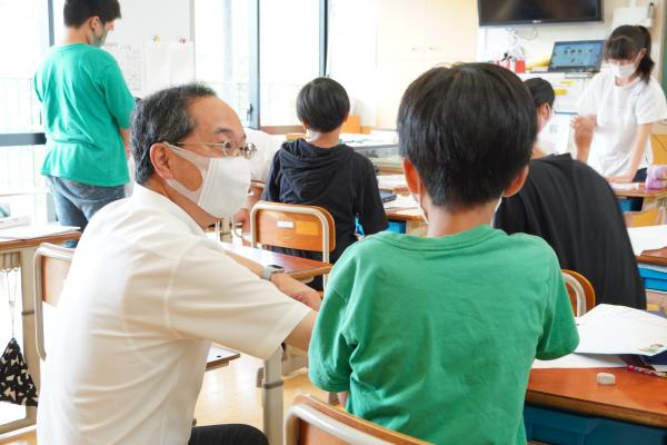 古川小学校見学の様子