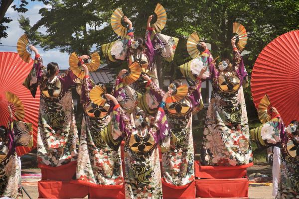 踊りの様子