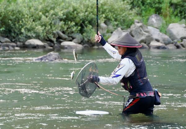 アユ釣り大会の様子