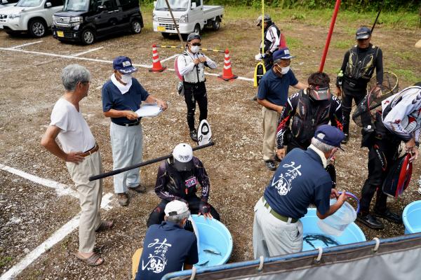 アユ釣り大会の様子