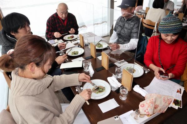 試食会の様子(9)