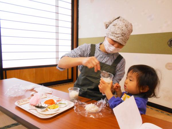 ちらし寿司づくりの様子(6)