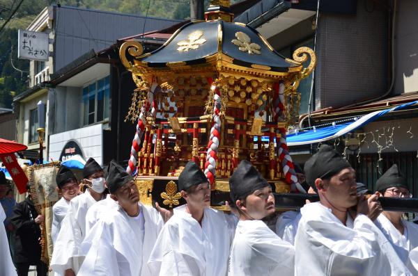 祭りの様子(1)