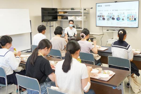 交流会の様子(12)