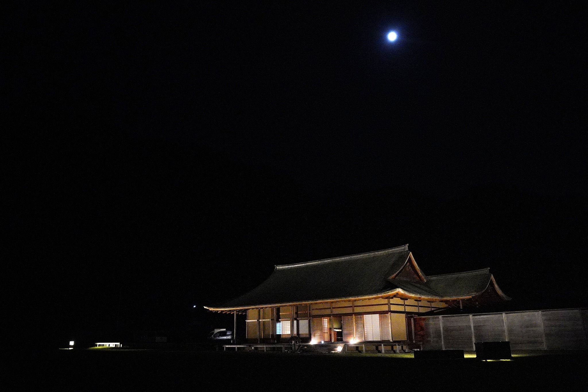 夜の江馬氏館と中秋の名月