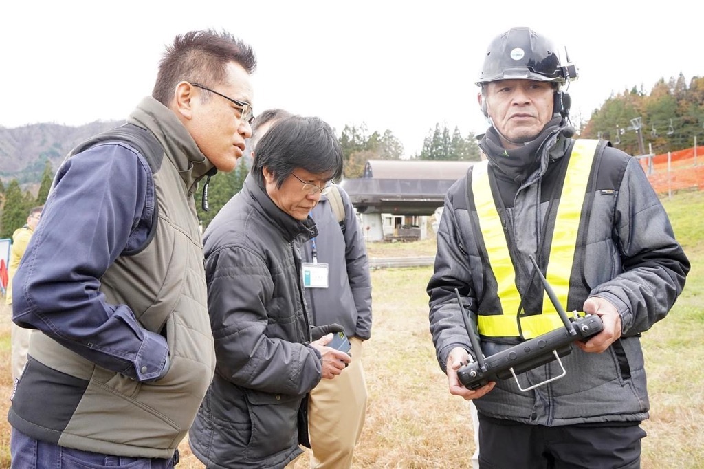 産業用ドローンデモ飛行の様子