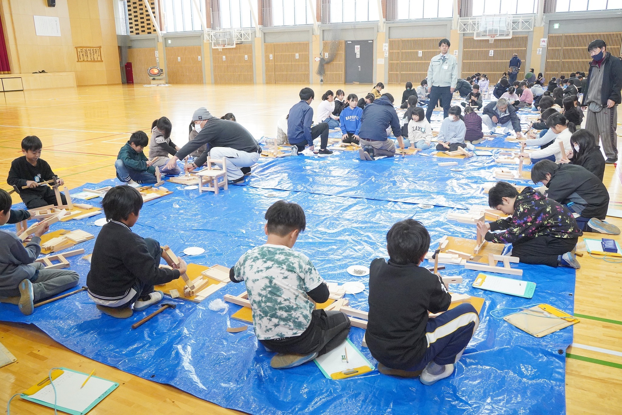 椅子づくりの様子