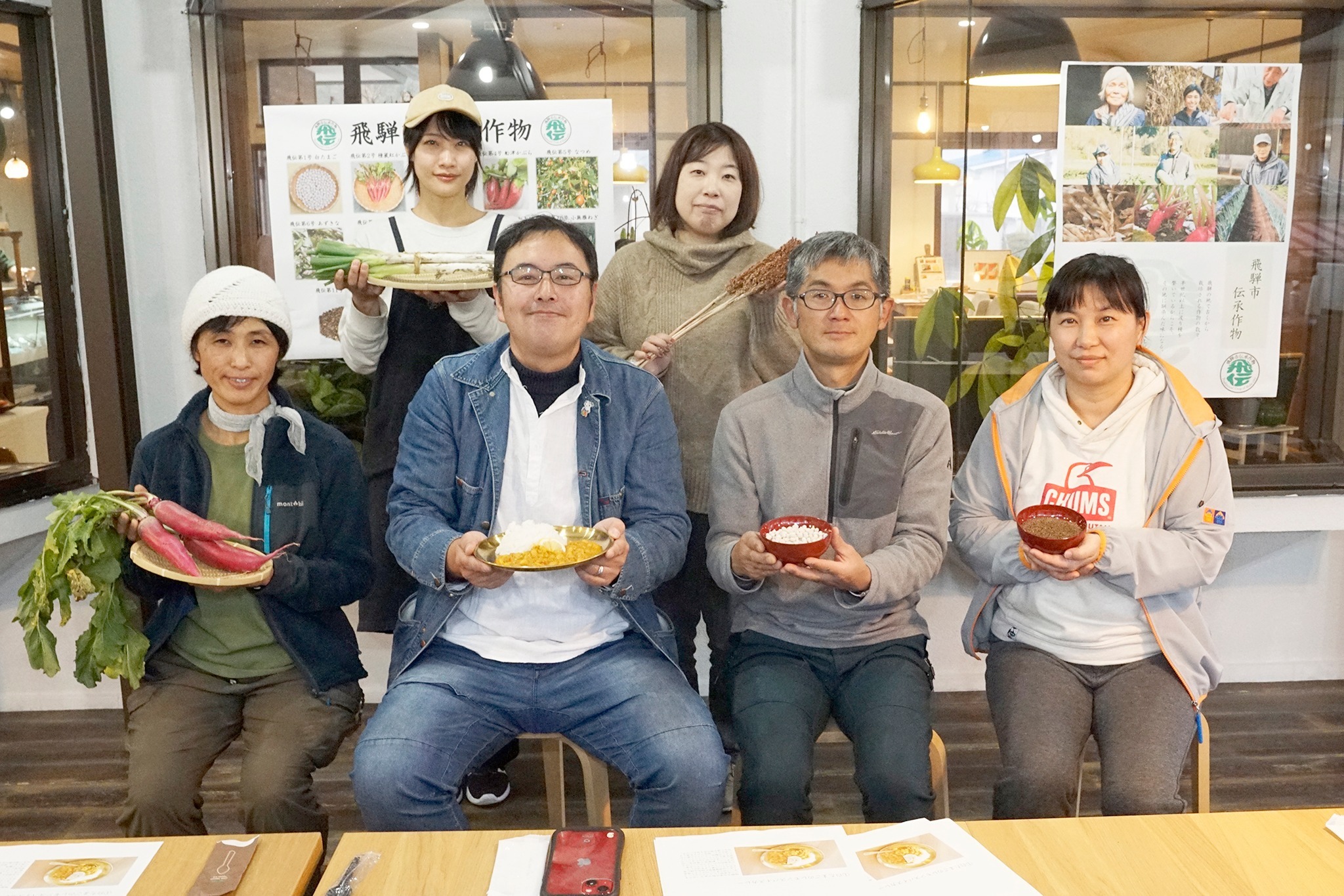 お披露目会集合写真