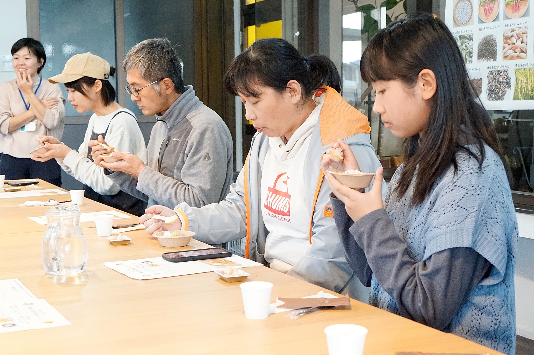 試食の様子