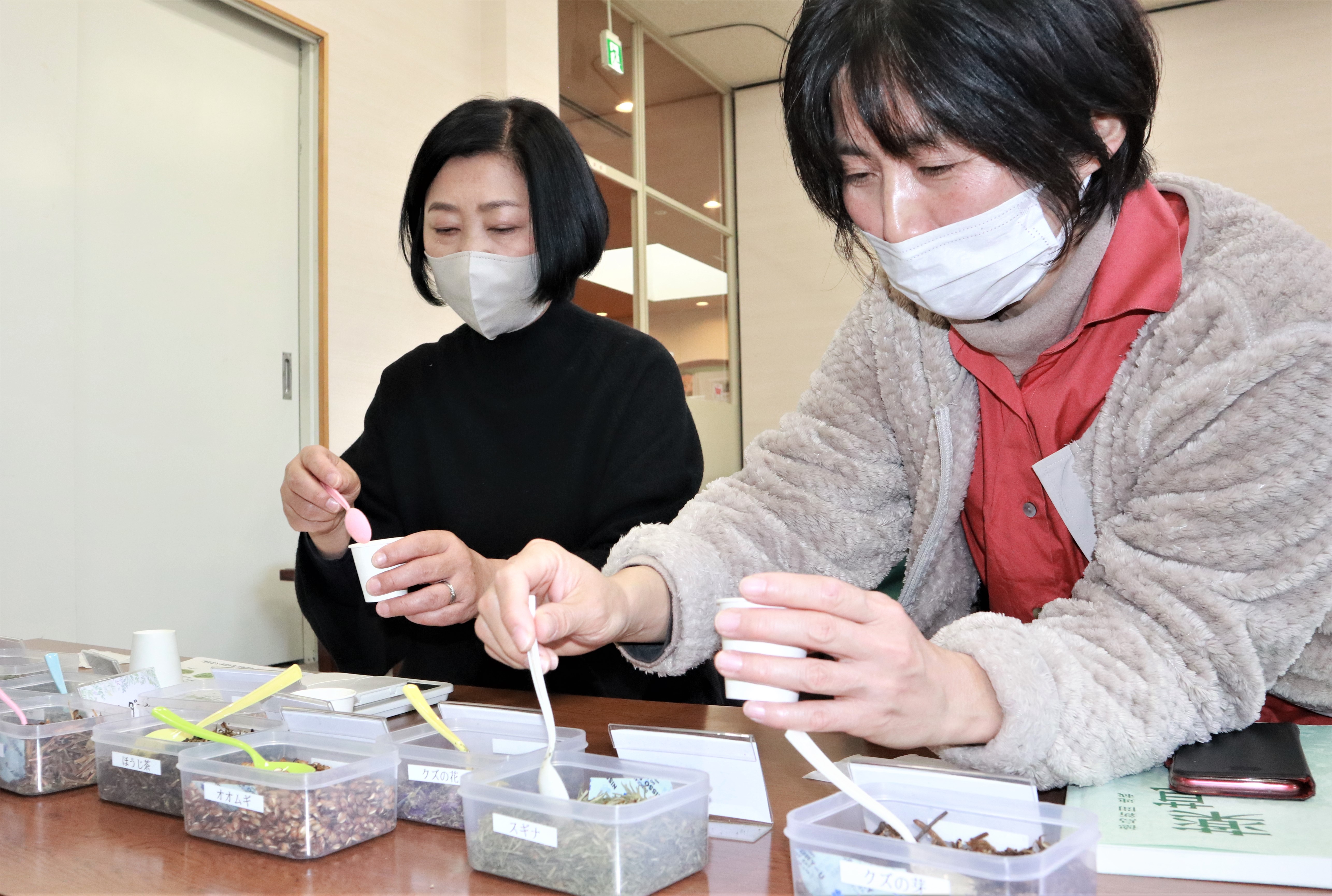 My野草茶作りの様子