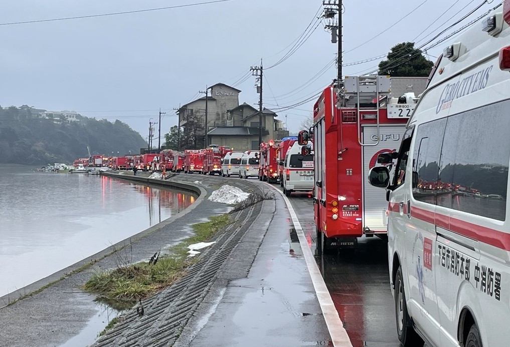 石川県穴水町に向かう岐阜県大隊