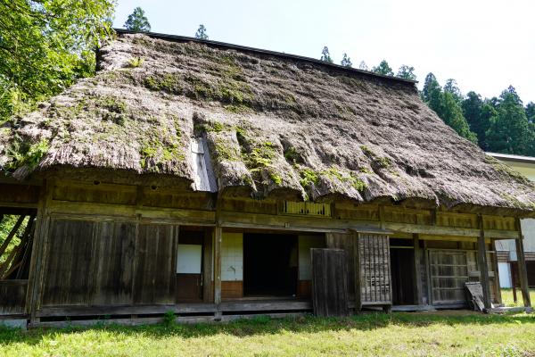 飛騨みやがわ考古民俗館の茅葺き民家を保存・活用する事業