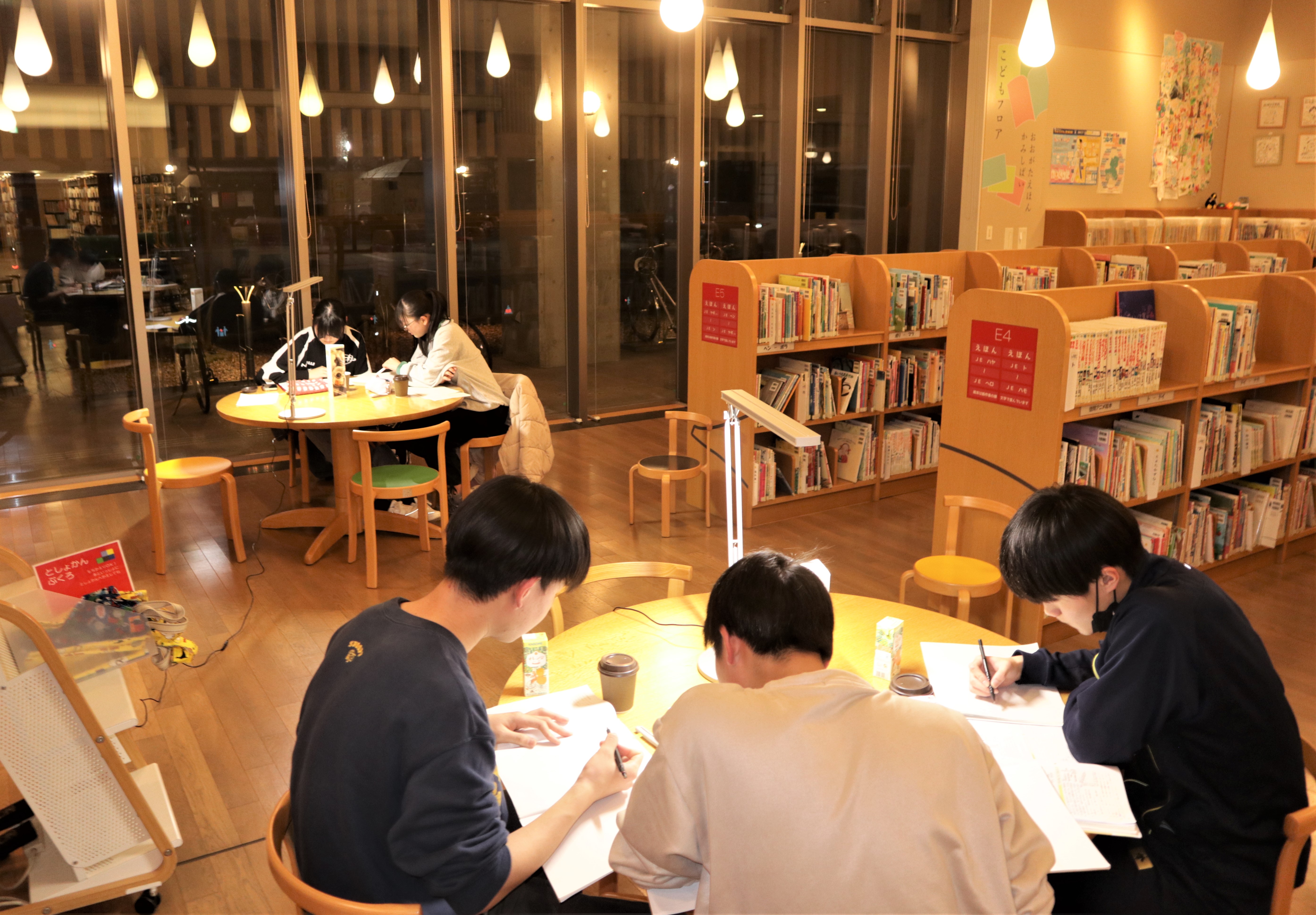 図書館カフェの様子