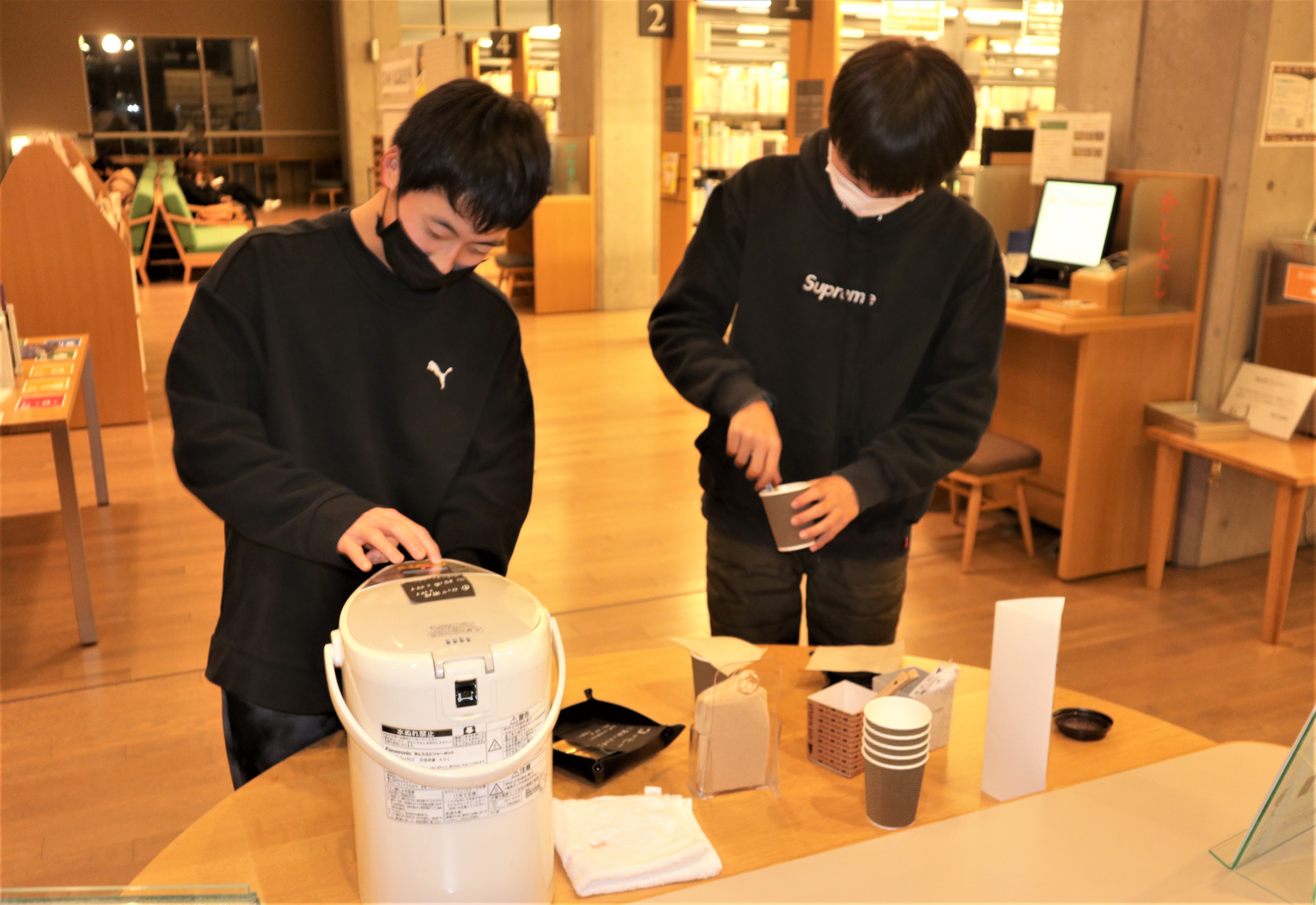 図書館カフェの様子