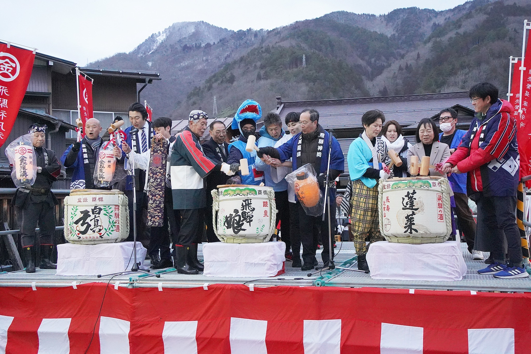 神岡初金毘羅宵祭の様子