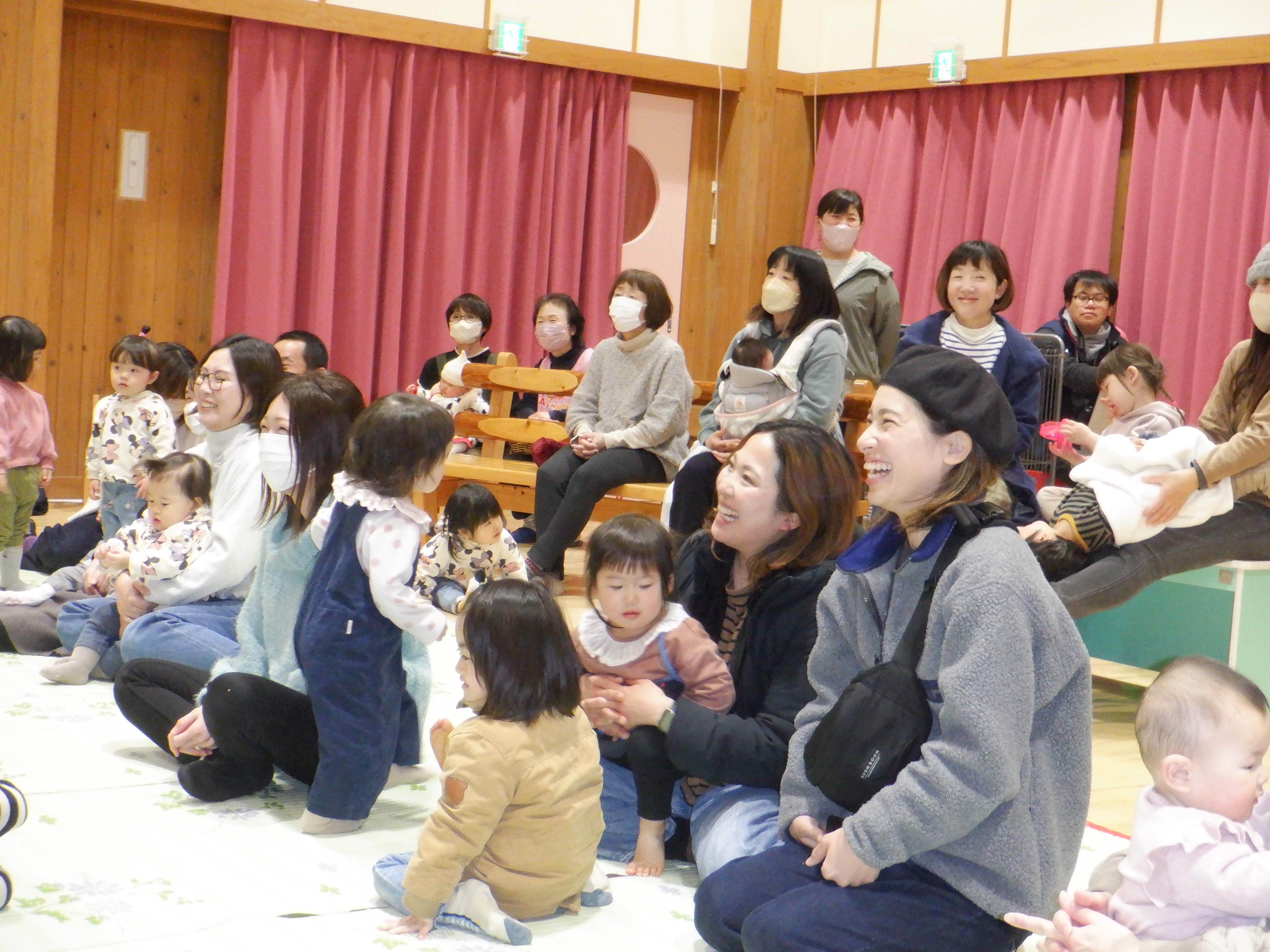 クラウン・トカさんによる大芸道の様子