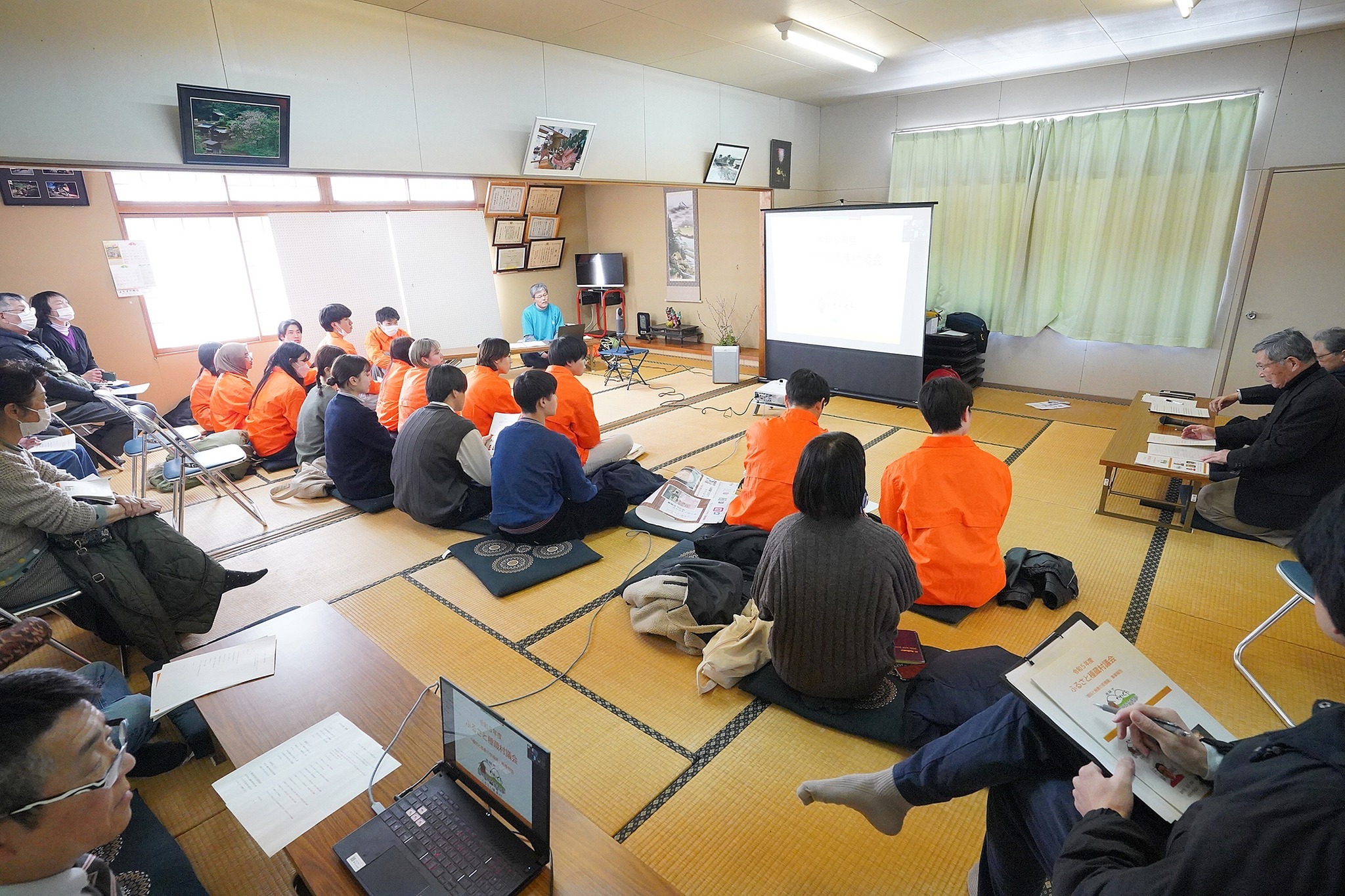 ふるさと種倉村議会の様子