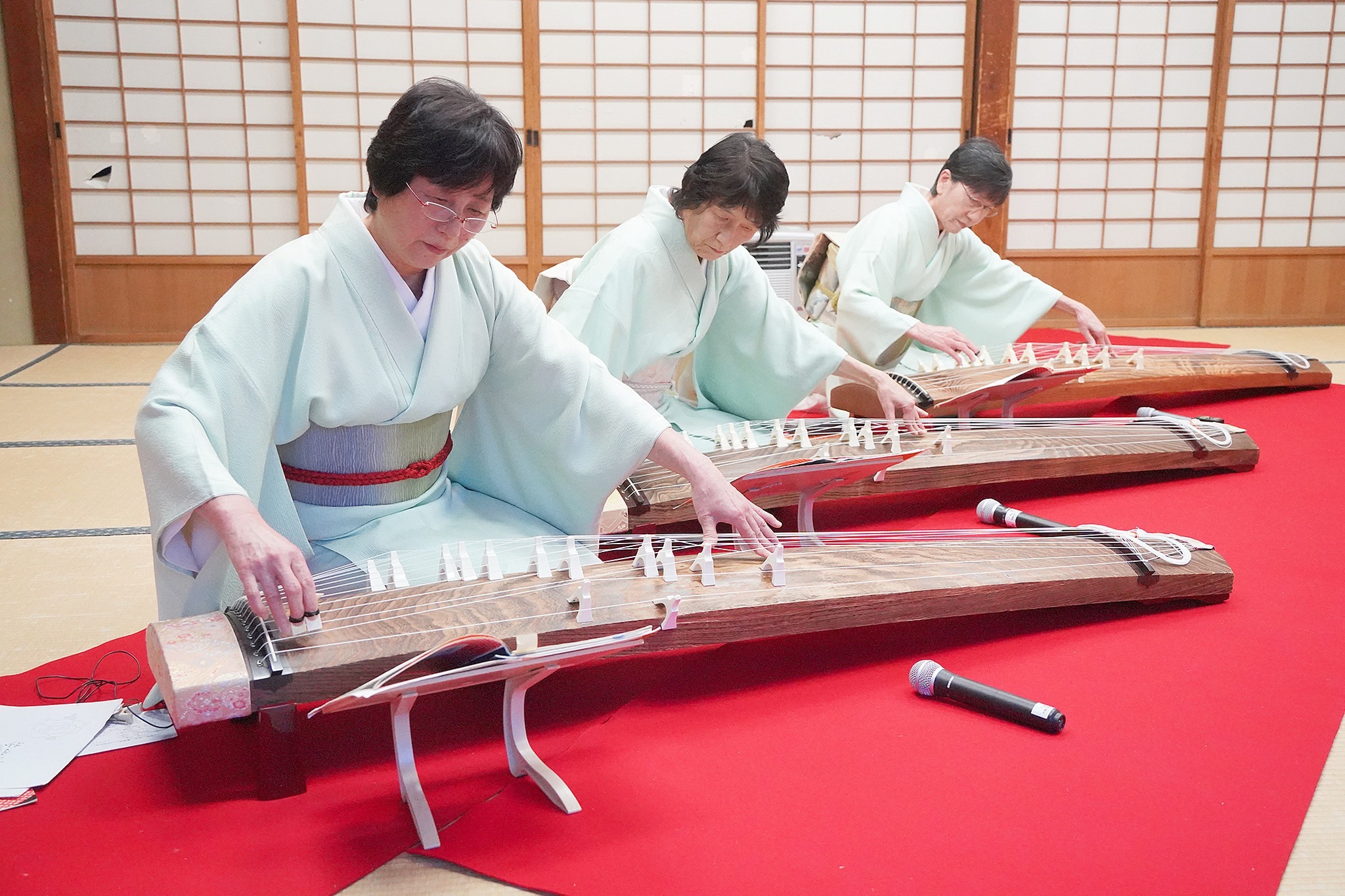 神岡夜桜夜市の様子