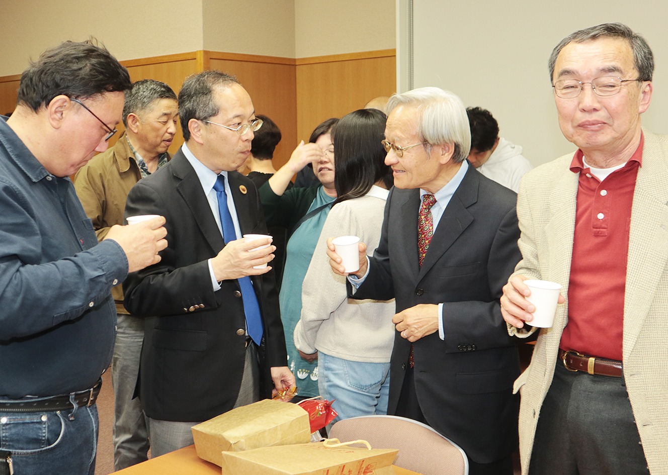 特別講演会「新港郷のまちづくりと飛騨市との交流」の様子