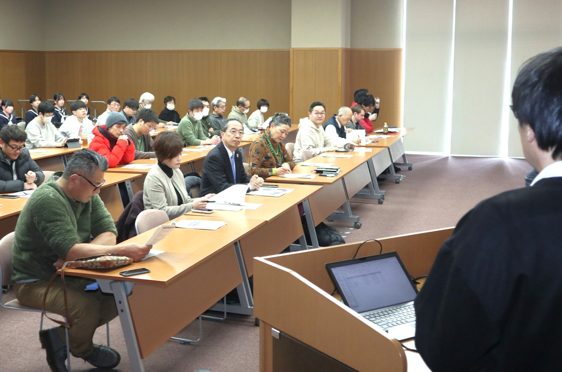 大学生ら町並み景観に関する研究成果を発表 