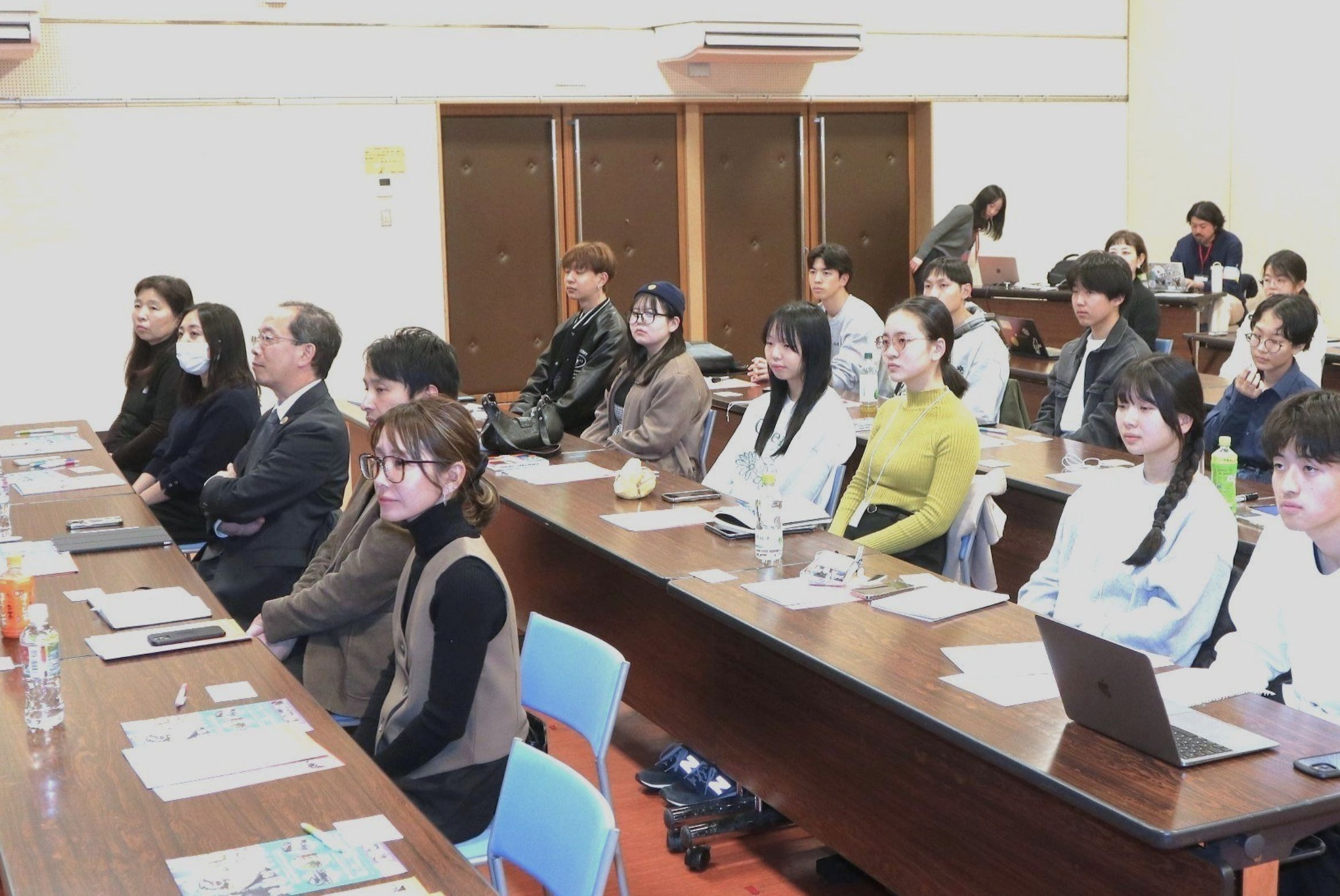 高校生が「共創」の学びをカタチに！半年間の成果報告会開く