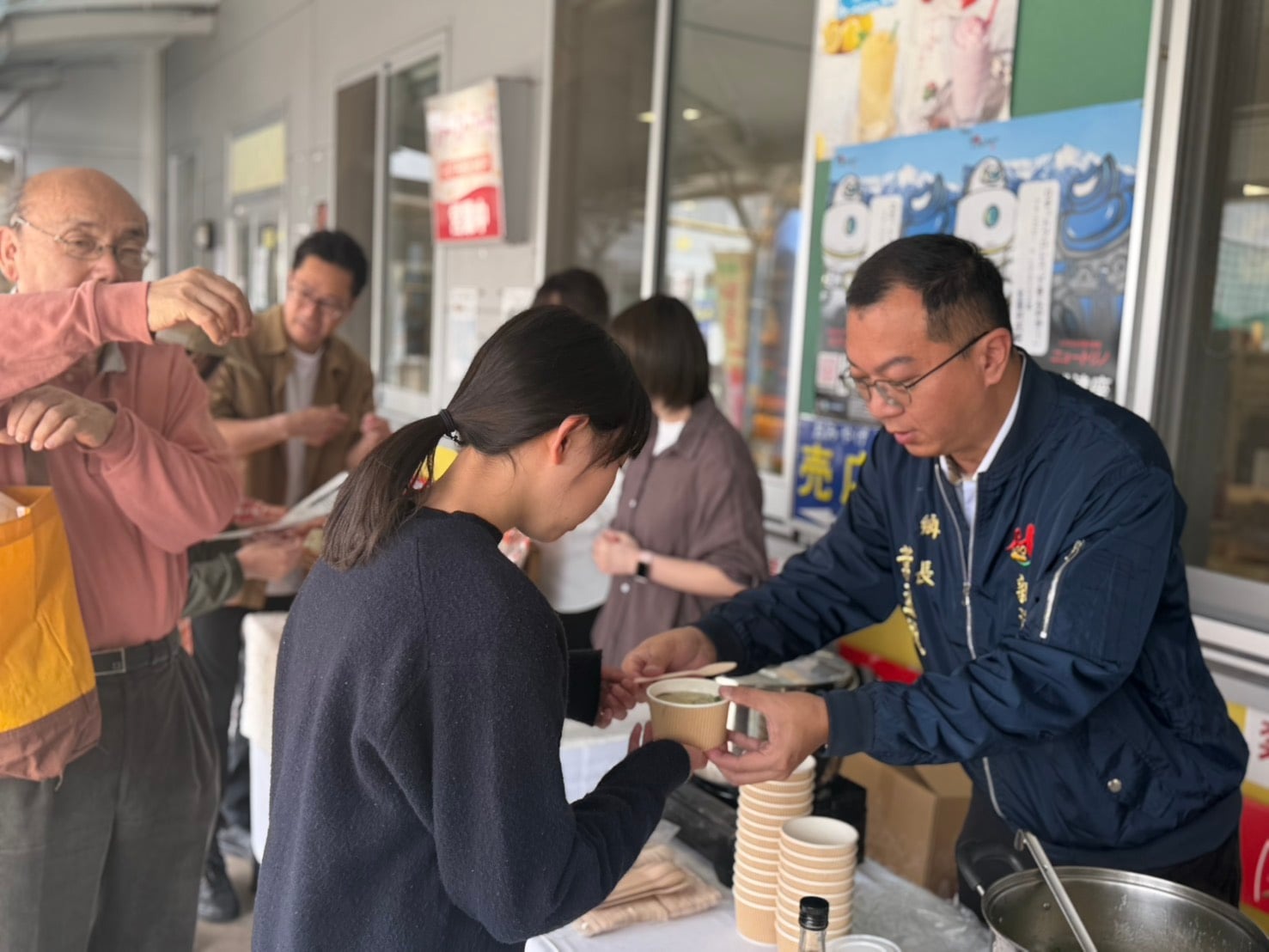 台湾新港郷から郷長らが表敬訪問～郷土料理の販売も