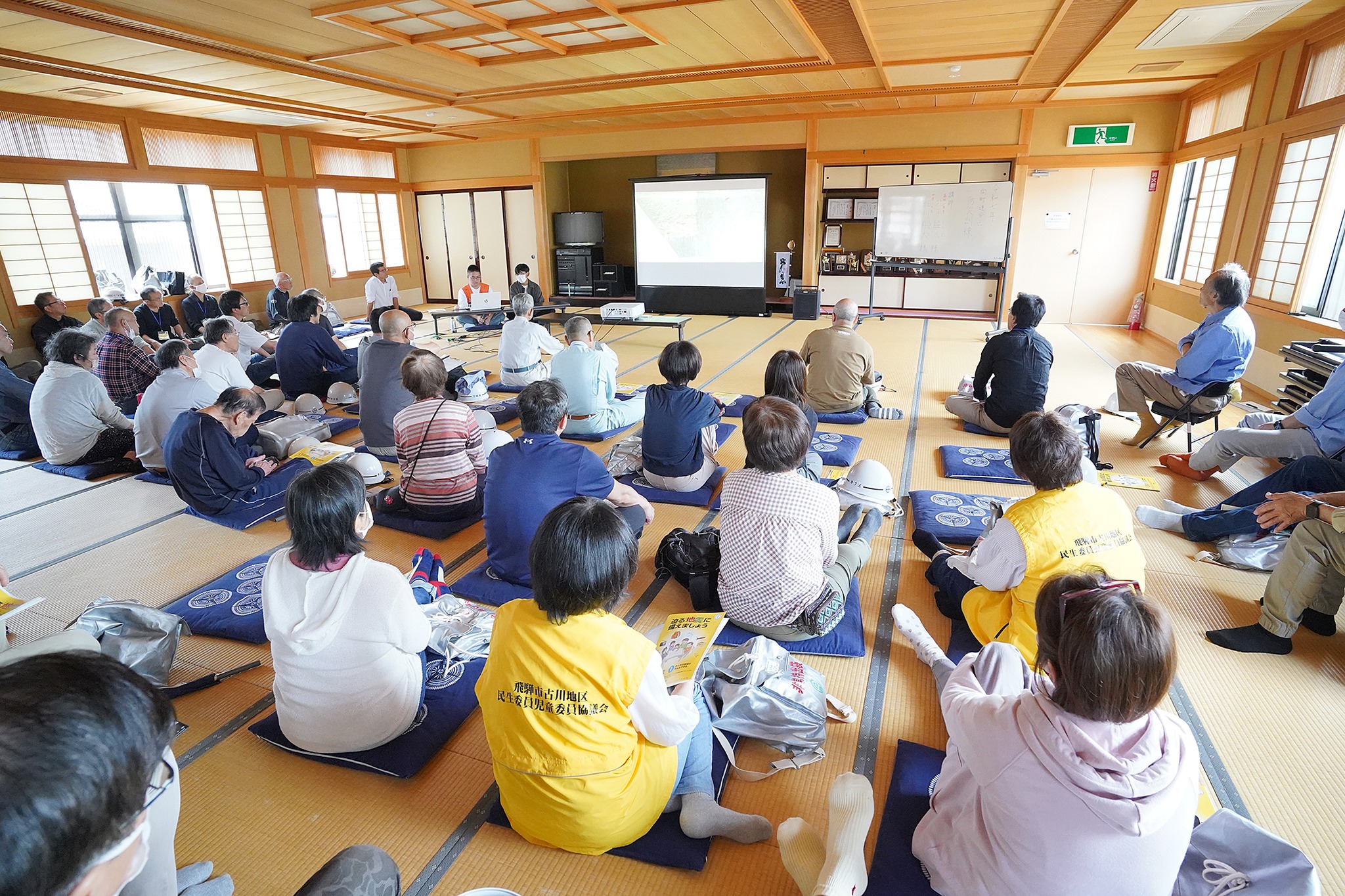 高校生防災士や中学生が地域の防災訓練で講話