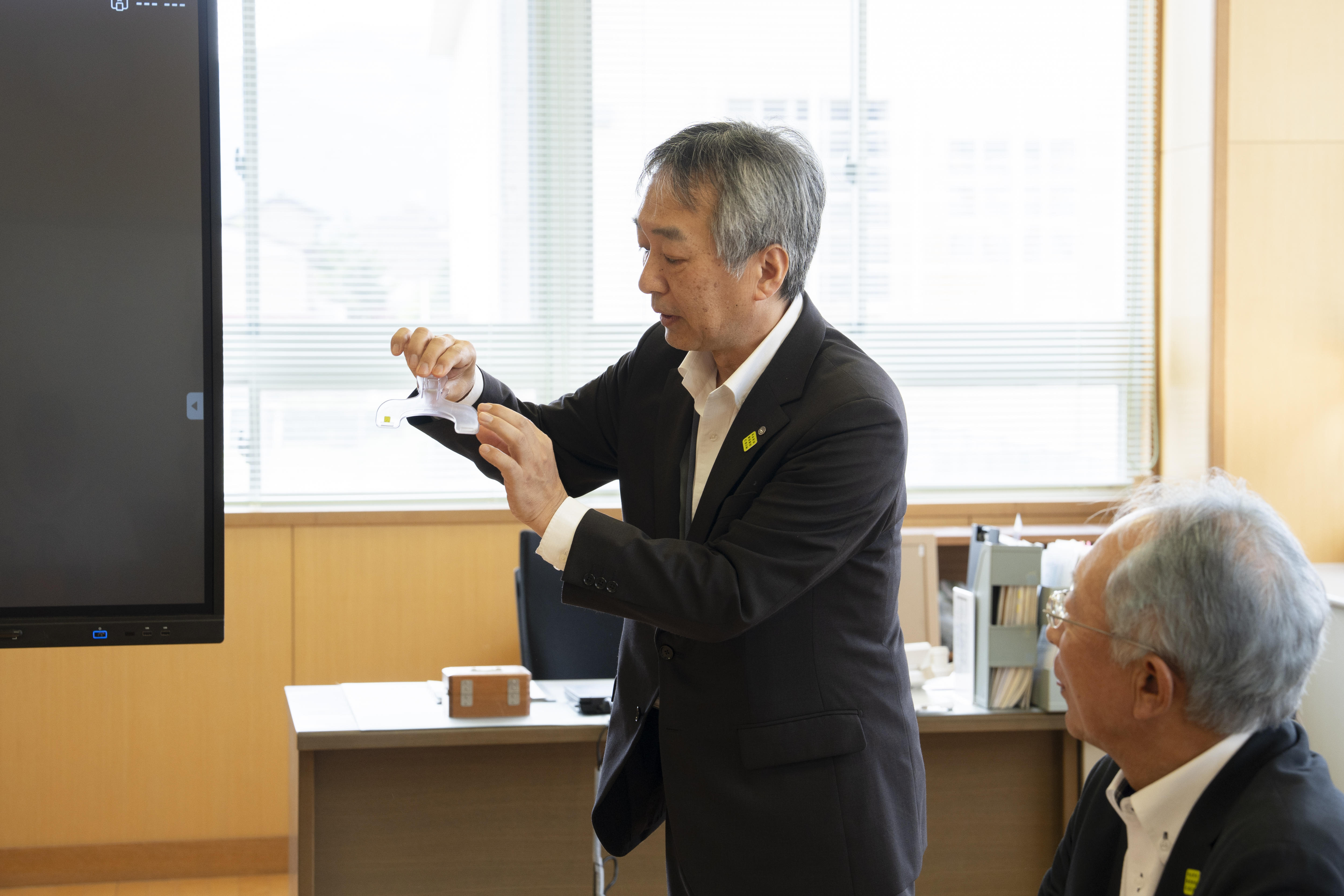 飛騨信用組合より市内中学生へ学習用具が寄贈されました