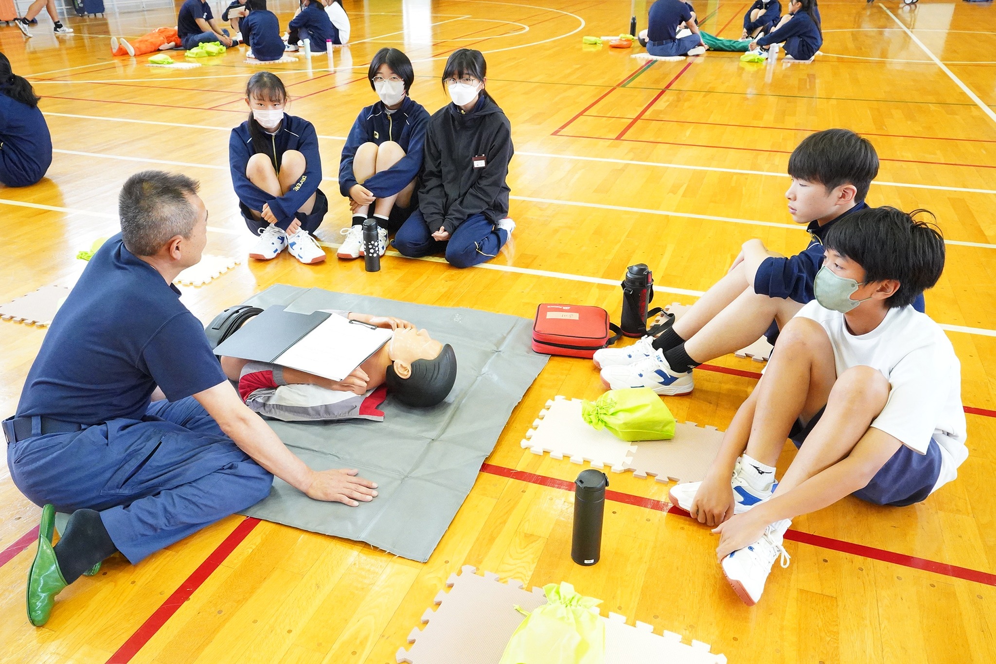 古川中学校で「ジュニアパラメディックプロジェクト」を実施