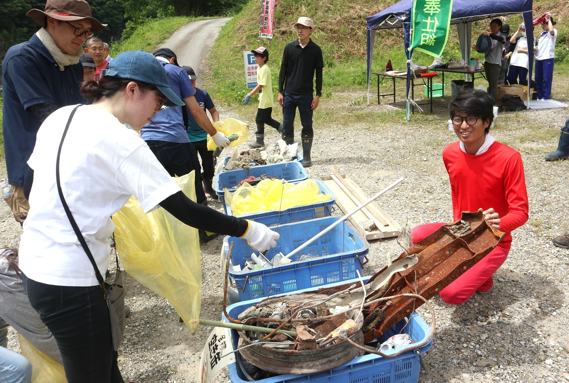 宮川下流域のプラごみ回収　ボランティアが汗