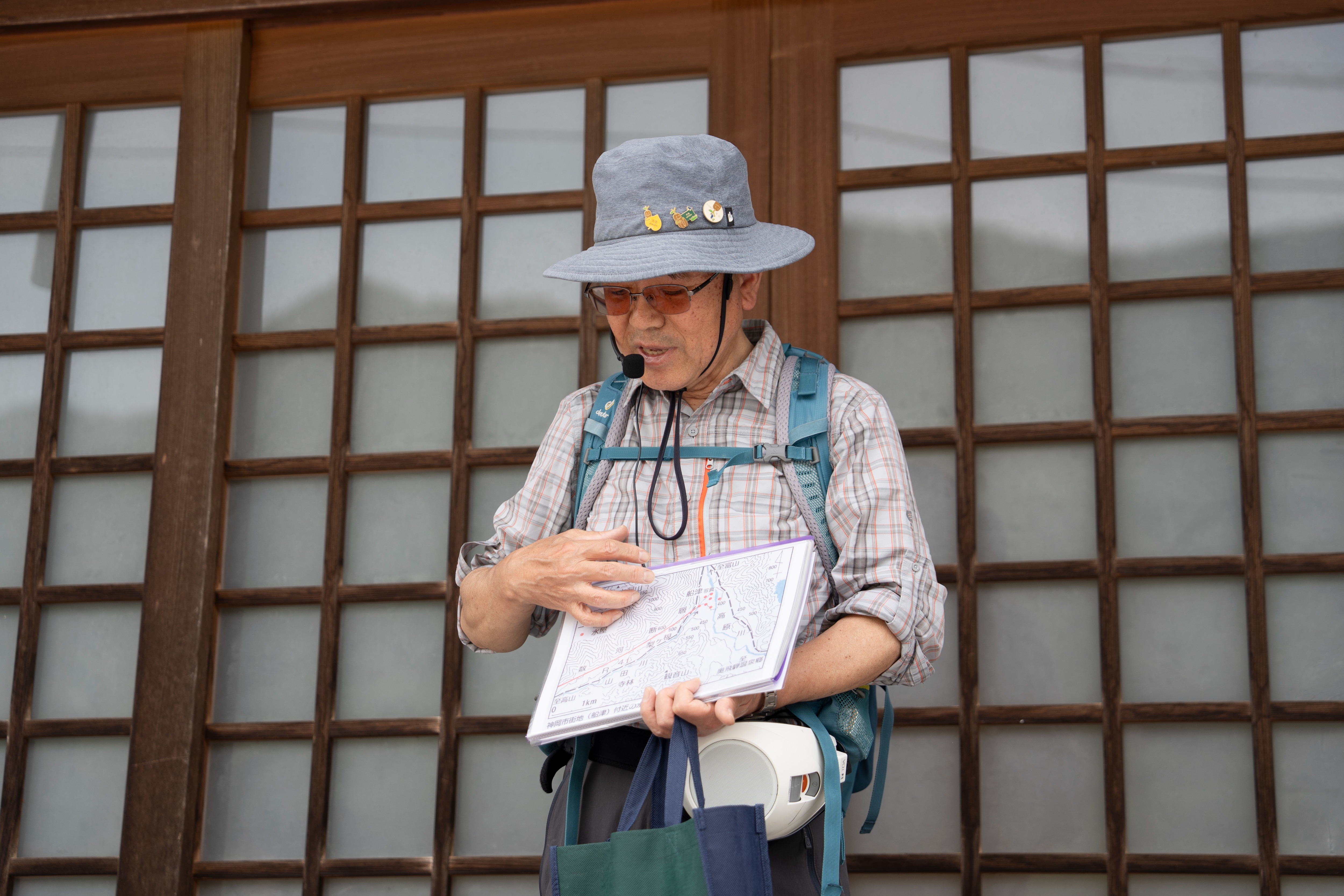 神岡中学校1年生が探Q学習「ブラタナカ」で町を散策