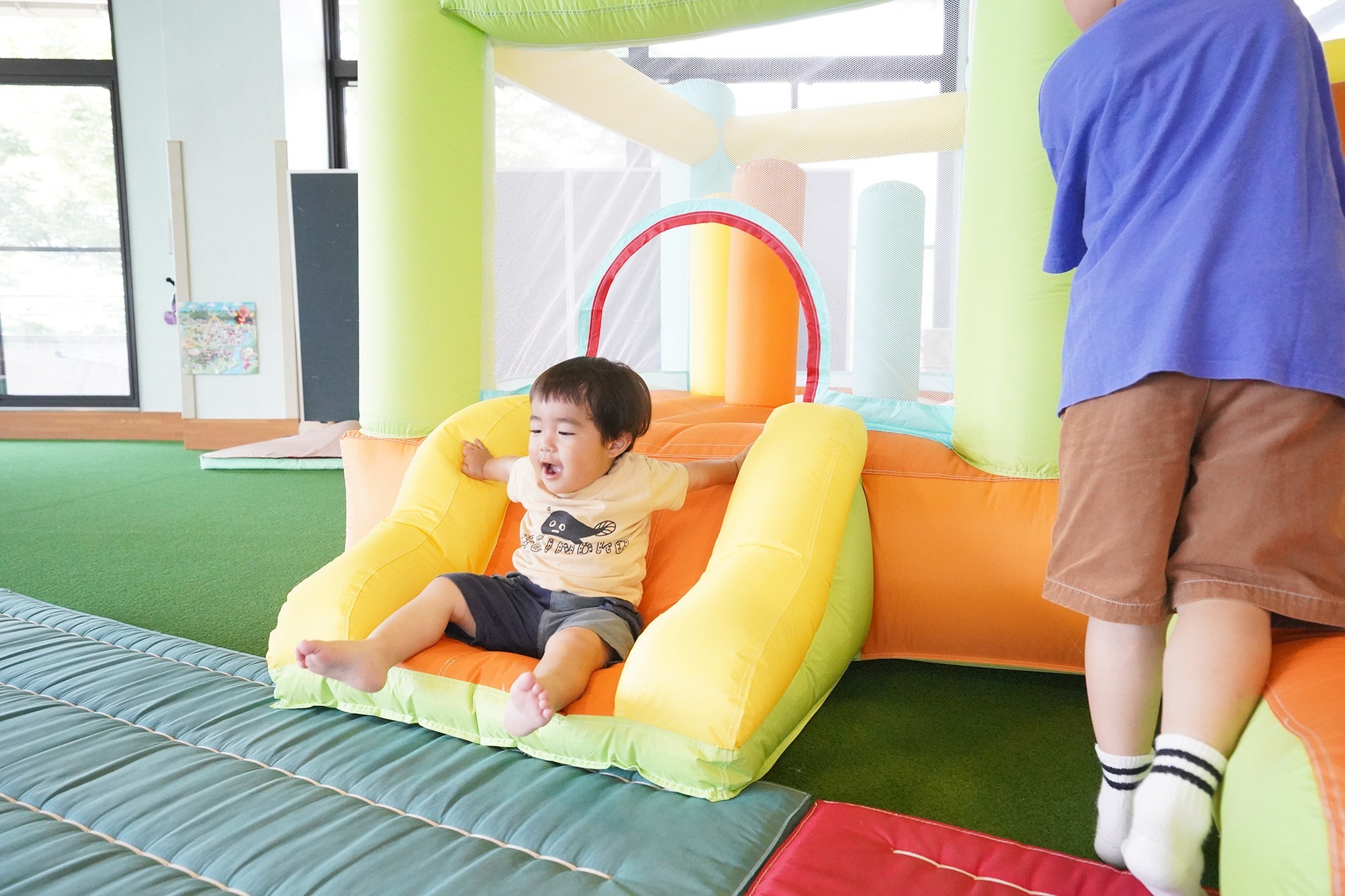 「ハートぴあ広場」に大型遊具「エアポリン遊具」が登場