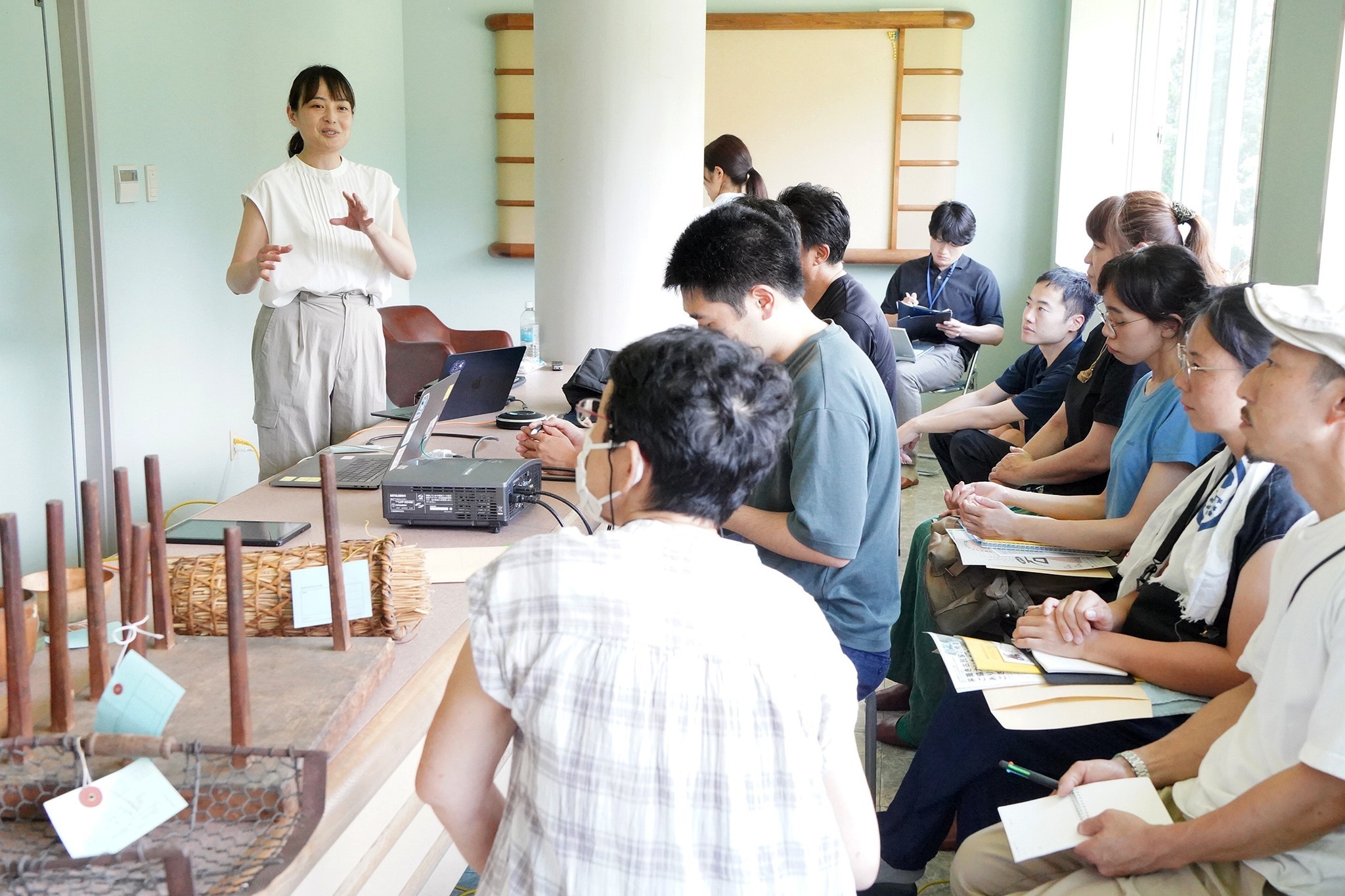 「これなんだ？ わからない民具を囲む会 in 飛騨市」を開催