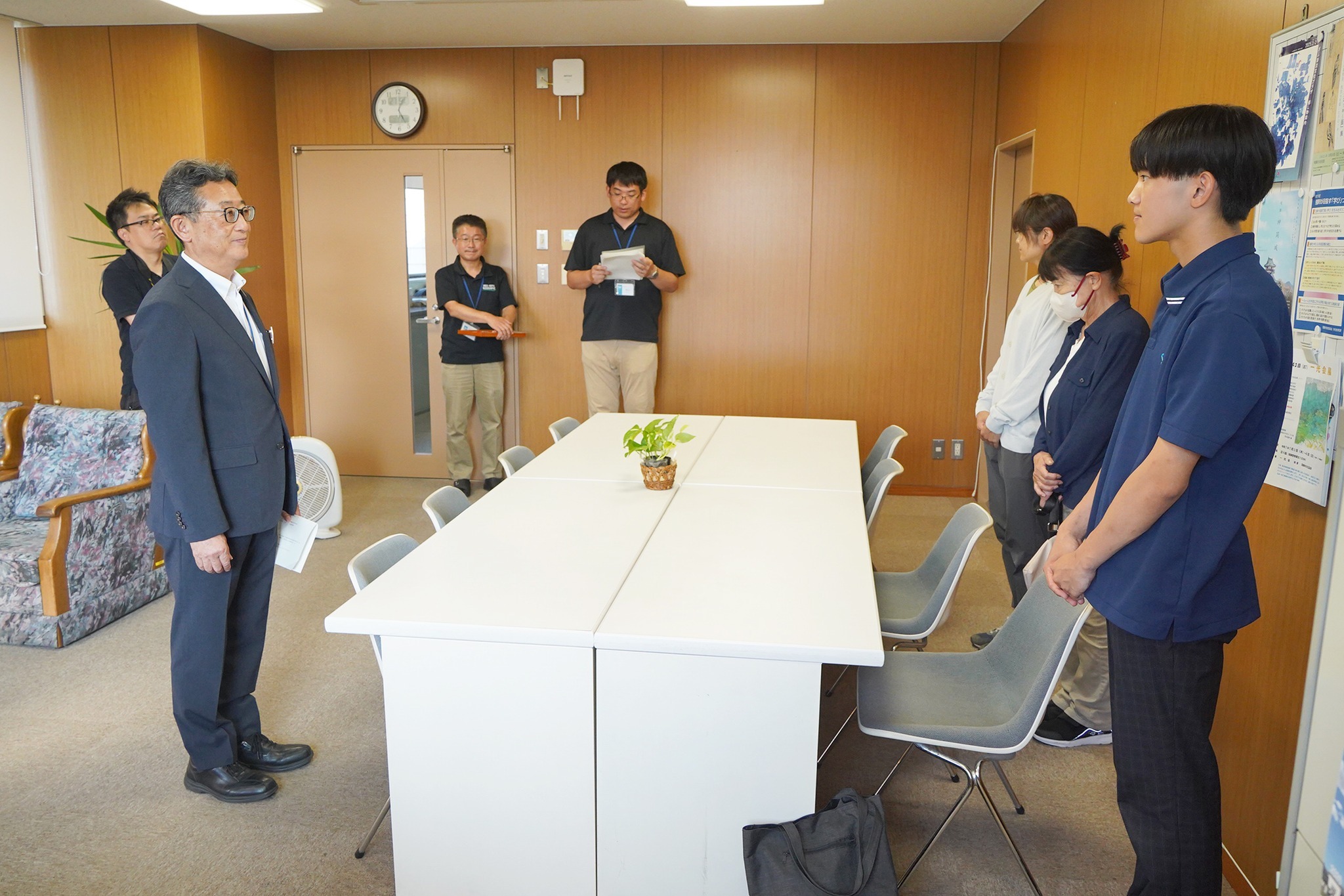 高校総体卓球競技・全国大会へ出場する池田星瑛さんを激励