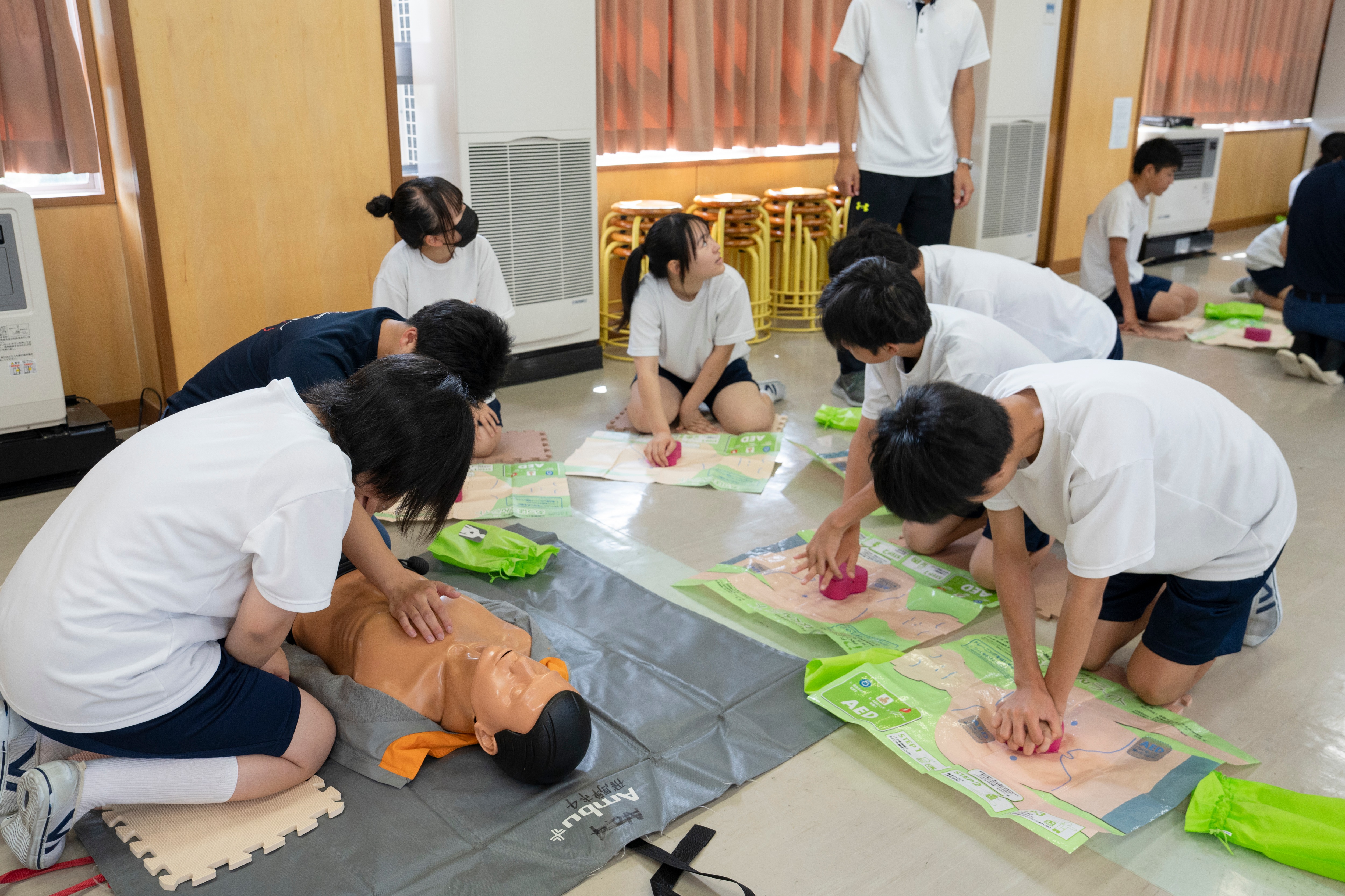 神岡中学校1・2年生が救命処置を学びました