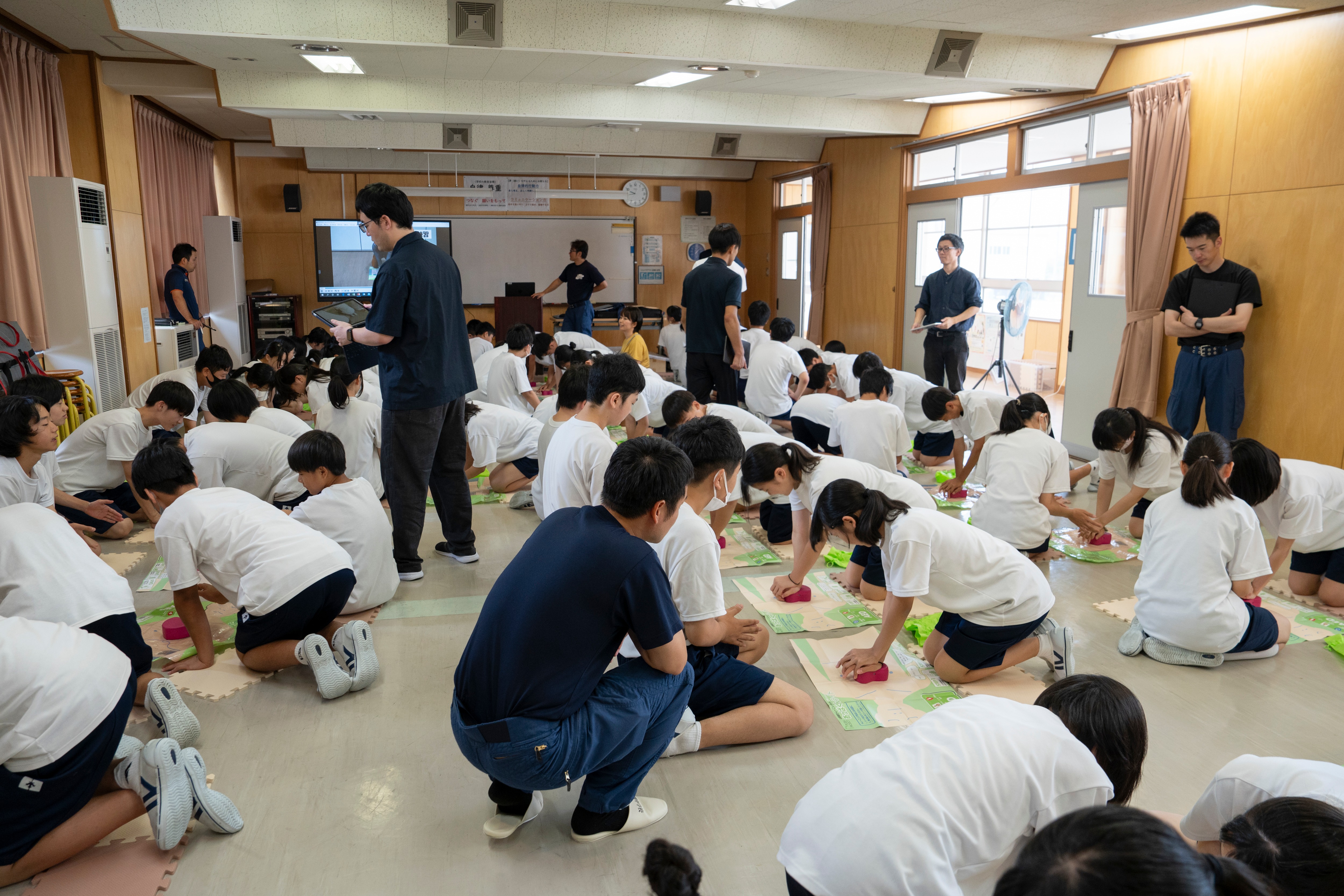 神岡中学校1・2年生が救命処置を学びました