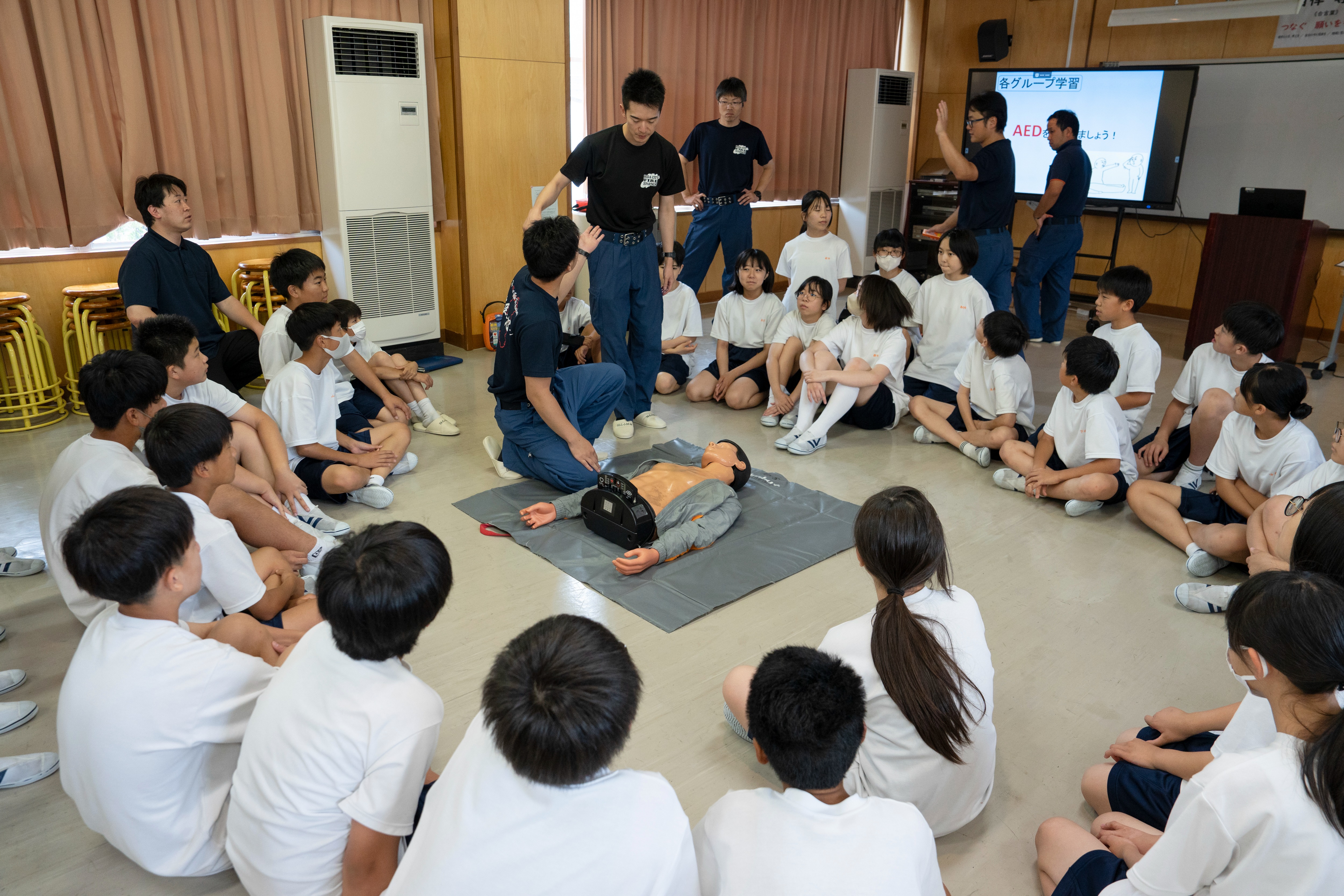 神岡中学校1・2年生が救命処置を学びました