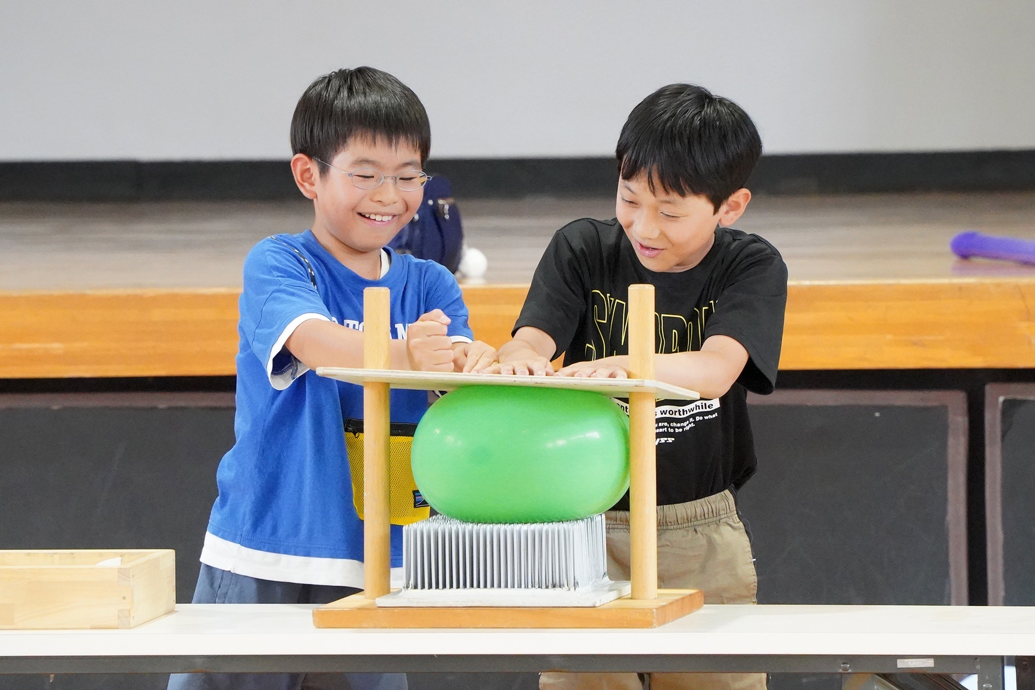 「こどもフェスタ」で科学の不思議や手作りの楽しさを学びました