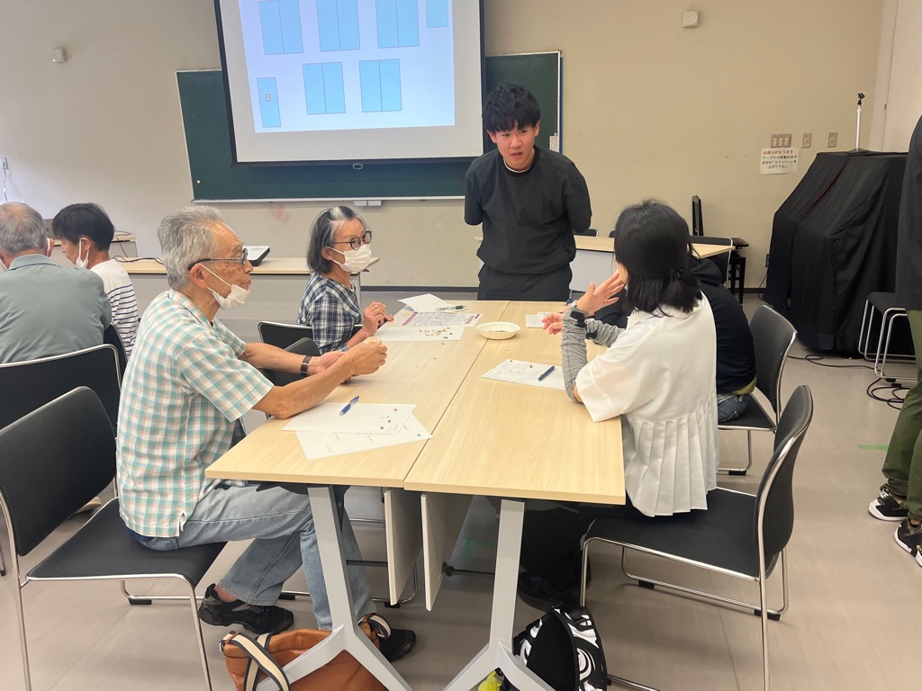 和漢薬を学び飲んだり嗅いだり体験もしました