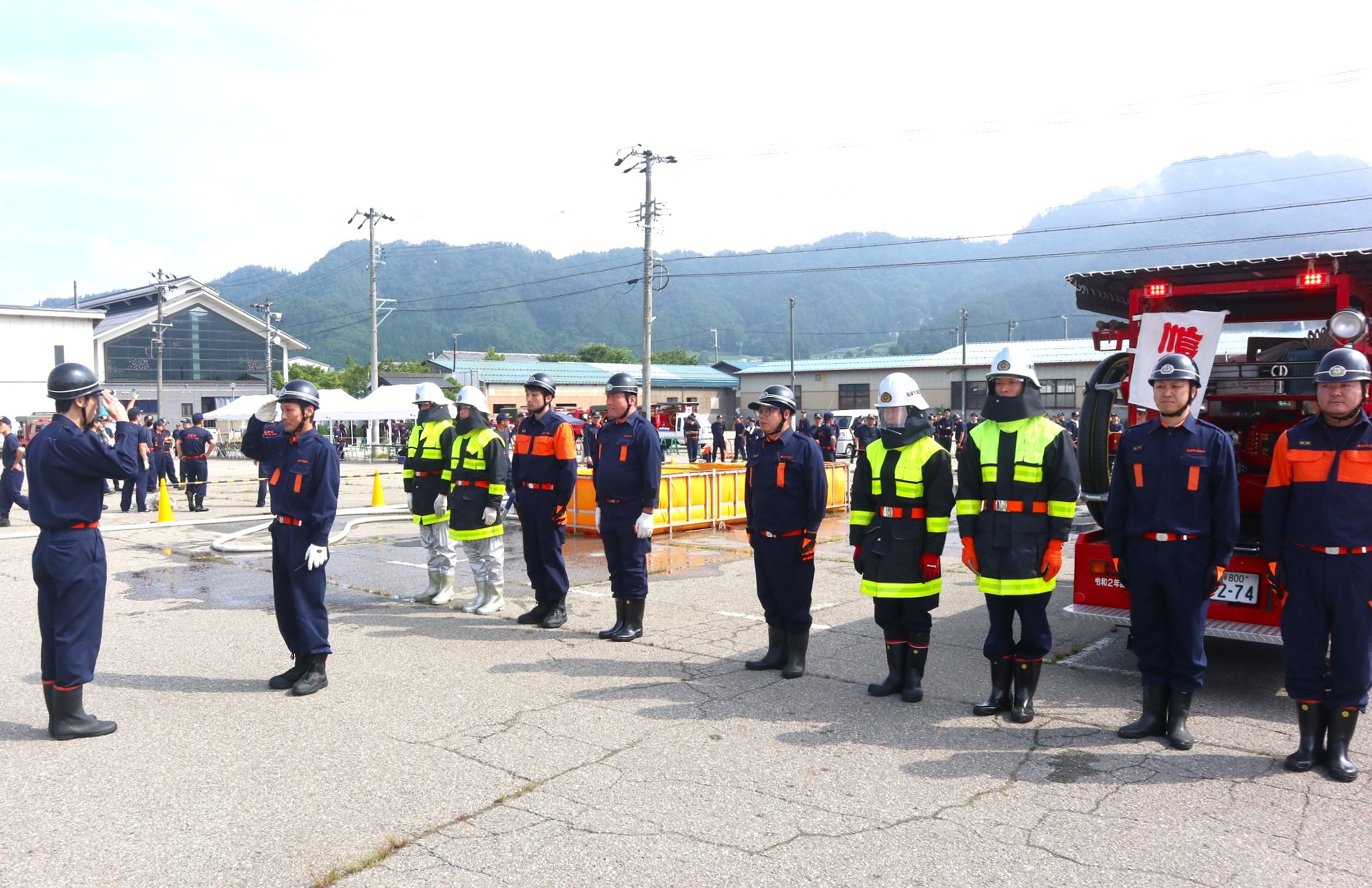 市消防団が「令和7年度飛衛消火訓練会」を開きました
