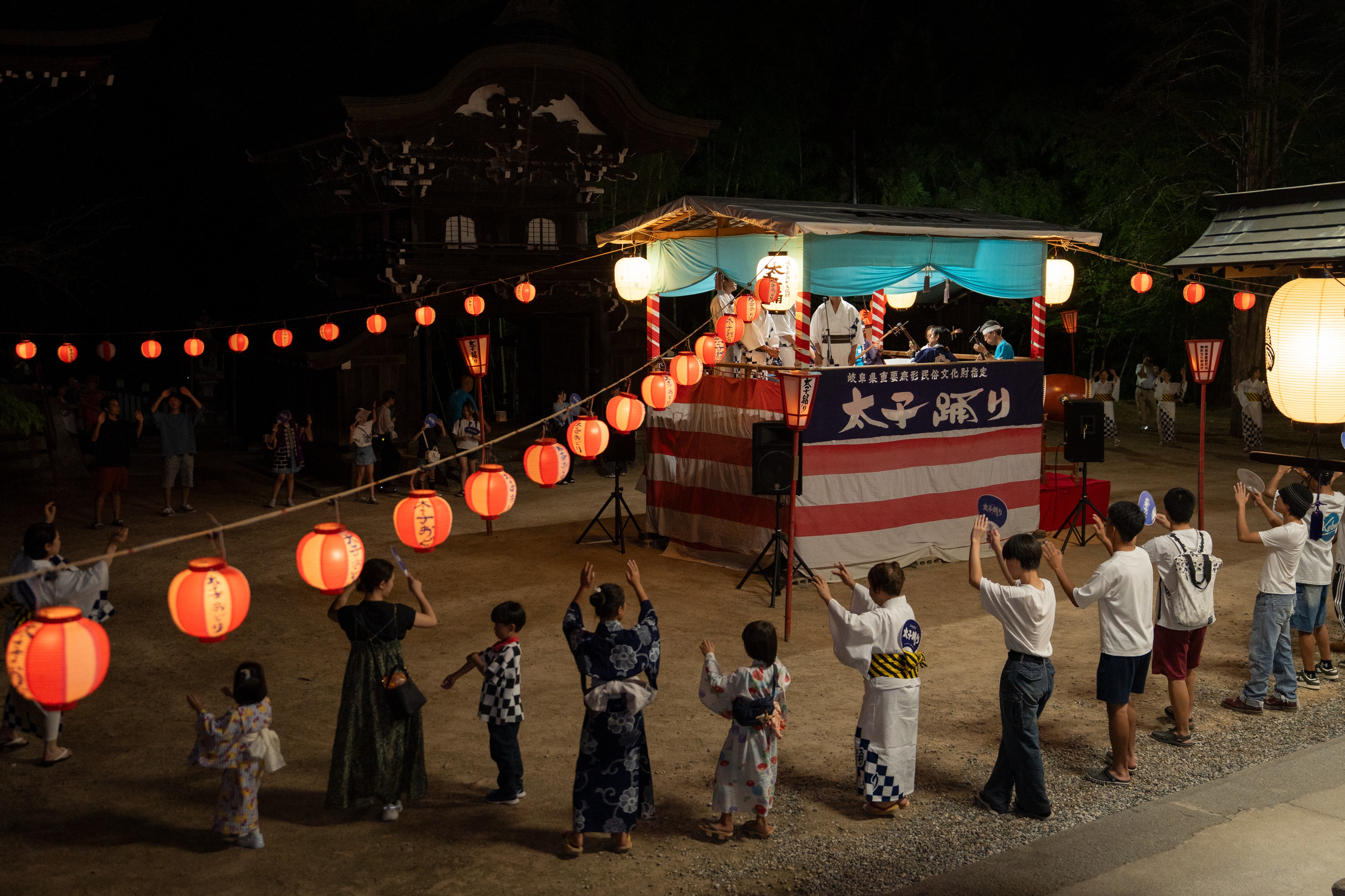 吉田常蓮寺で約400年続く「太子踊り」が盛大に開催