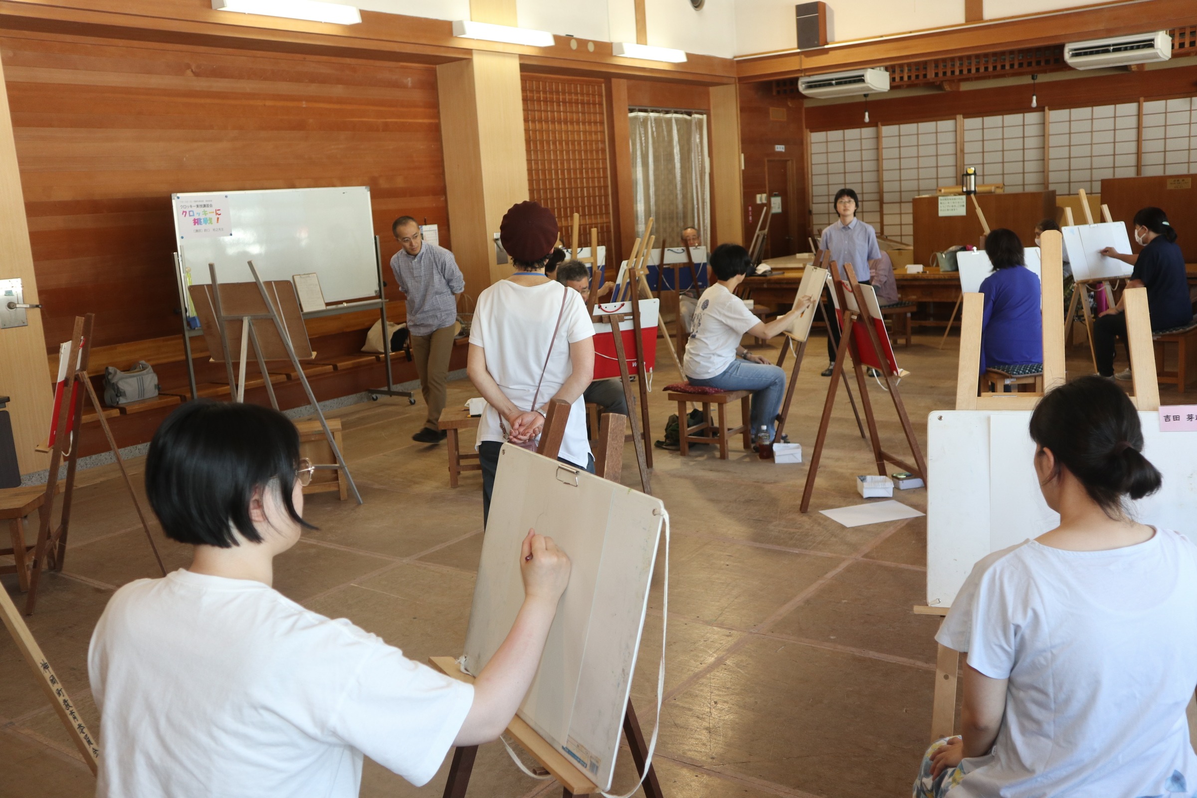 飛騨市美術館が「クロッキー実技講習会」を開催しました