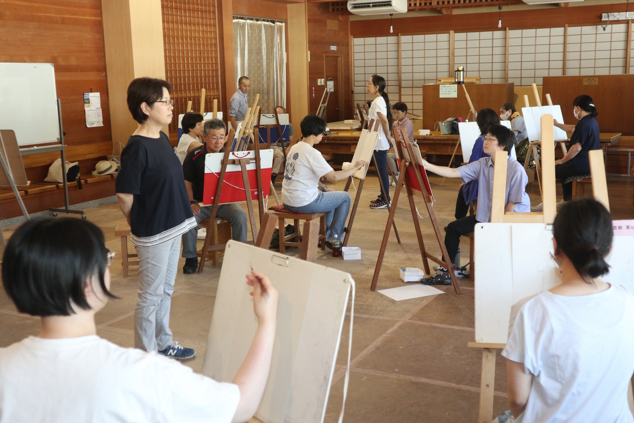 飛騨市美術館が「クロッキー実技講習会」を開催しました