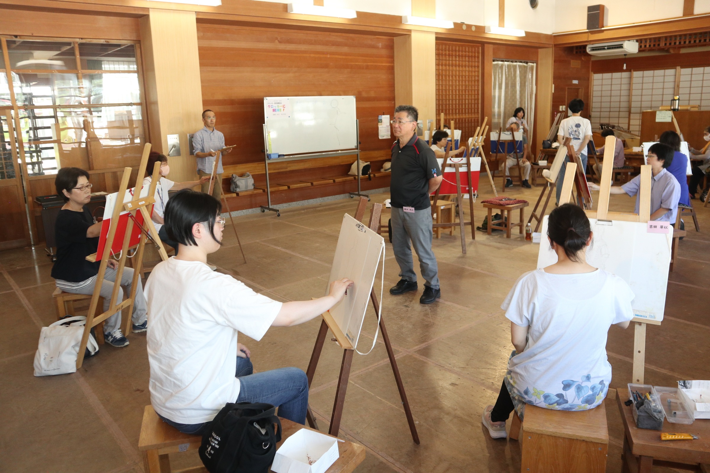 飛騨市美術館が「クロッキー実技講習会」を開催しました