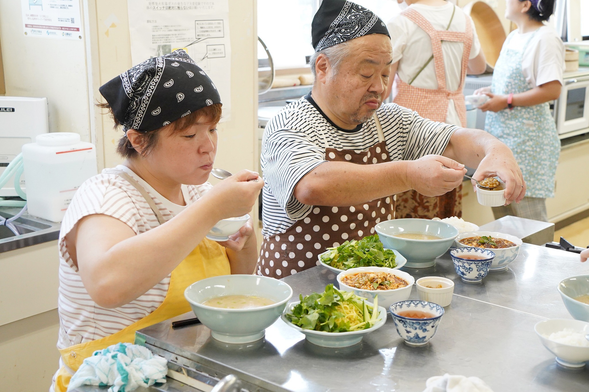 薬草を使ったラー油や麻婆豆腐、担々つけ麺を手作り